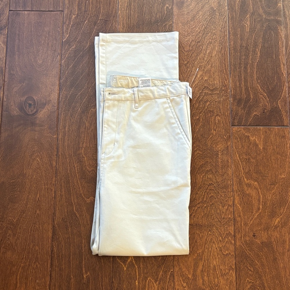 Old Navy Boys Size 18 Plus Khaki Chino Pants. NWT